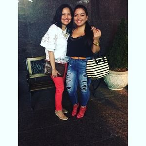 Meet your Posher, Yira